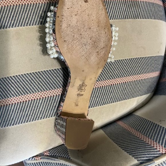 Tory Burch White Bead Sandal - Picture 2 of 2